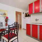 شقة 1 Bedroom In مالي لوشينغْ