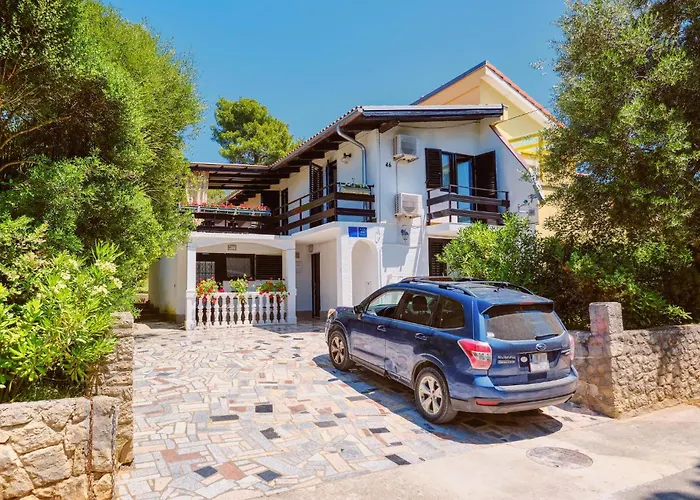 Lovely In Apartment Mali Losinj