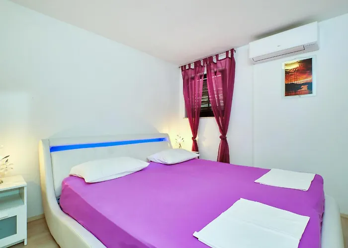 Lovely In Apartment Mali Losinj